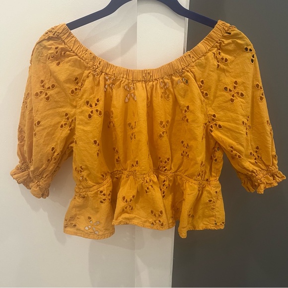 Free People Yellow Gardenia Eyelet Blouse Top Cropped Short Puff Sleeve size S - Picture 6 of 7